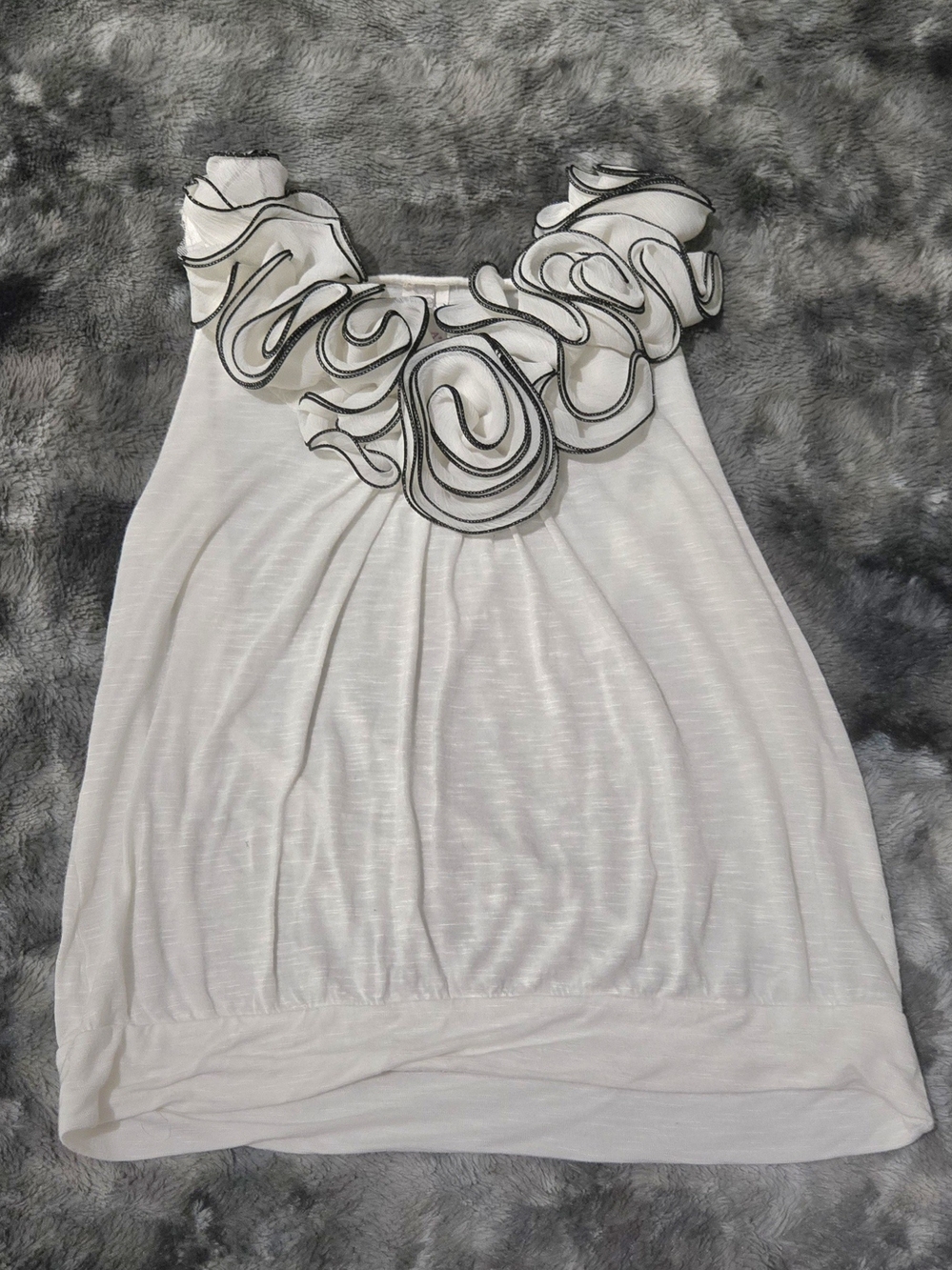a'gaci White Sleeveless Ruffle-Trim Camisole